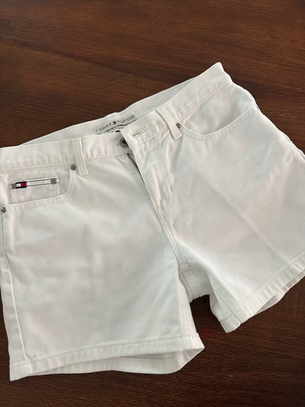 Tommy Hilfiger White Women's Cotton Shorts with Signature Tab